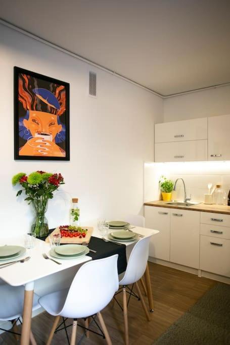 Oomph Warsaw Center Well Designed Apartment With Balcony Exterior foto