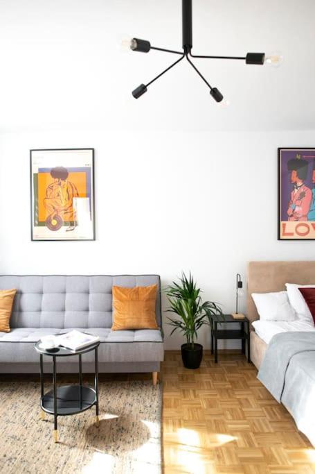 Oomph Warsaw Center Well Designed Apartment With Balcony Exterior foto